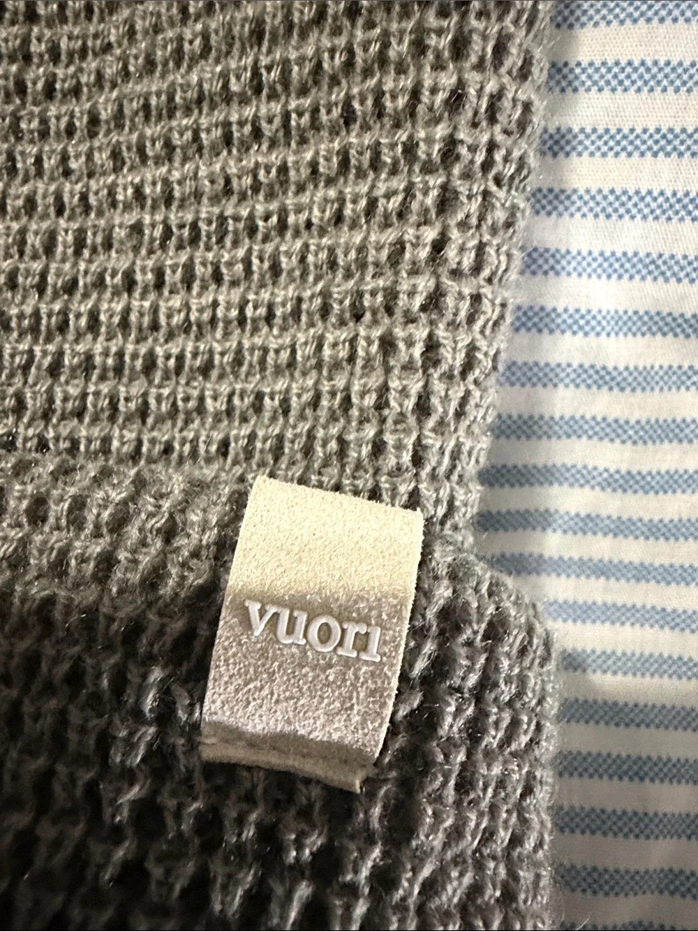 Vuori womens Gray Waffle Knit Beanie